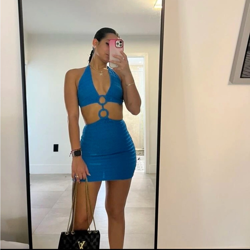 Blue dress